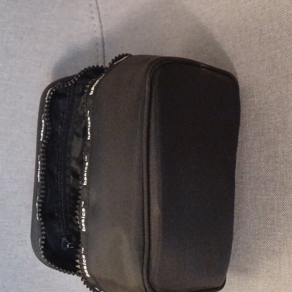 Basics - Picture 4 of 4